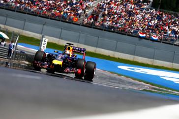 A tilted photo of an F1 racing on the track in Austria