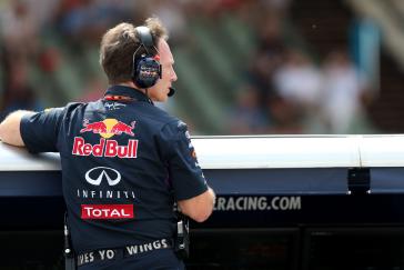 Hungarian Grand Prix: Qualifying- Crew member leaned up against the wall