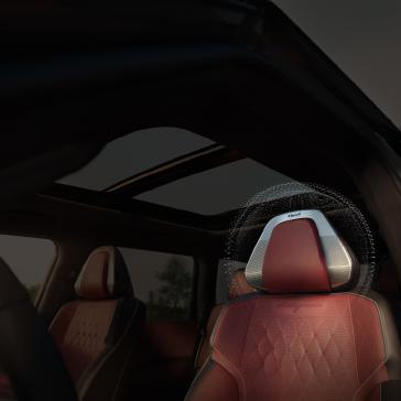 Vista de bocinas en cabeceras del QX80 Autograph