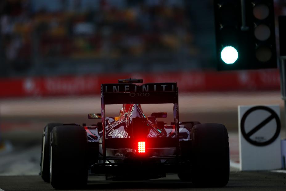 A break light on the back of a F1 Infiniti car.