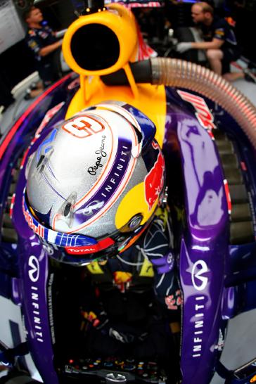 Tope of the helmet of a Infiniti Formula One driver.