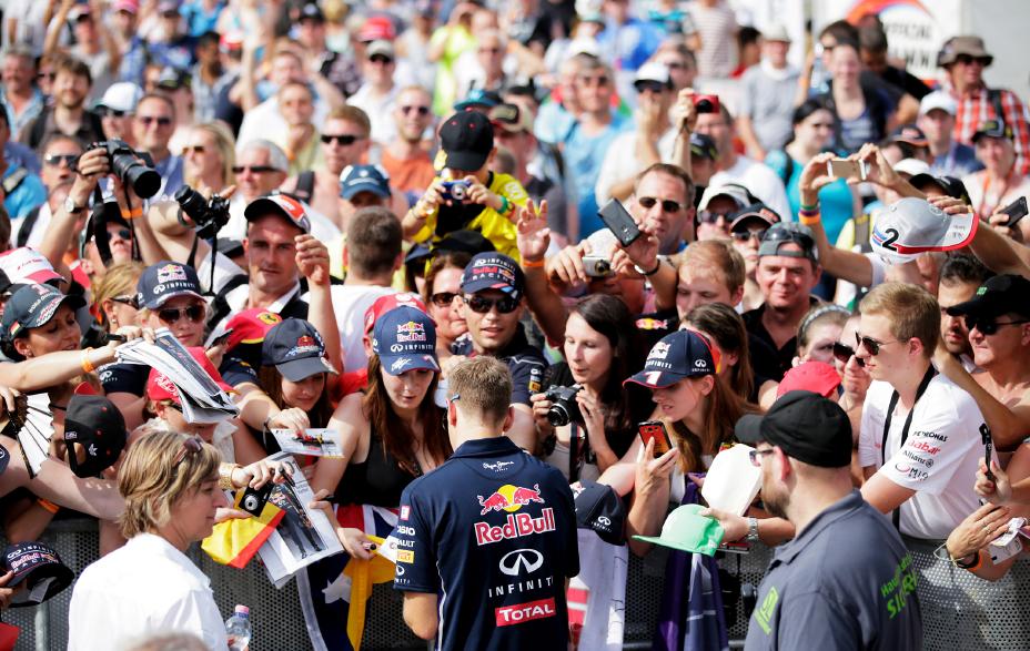Seb signing autographs