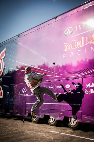 MILTON KEYNES, UK (July 13, 2015) – Red Bull's world champion free runner, Ryan Doyle, defied gravity at INFINITI Red Bull Racing’s F1 factory in Milton Keynes on a recent visit. Sit back and check out how the factory becomes the ultimate free running F1 playground. Ryan's creative free running style and strength, combined with his background in martial arts and a philosophy of not living in fear and making mistakes, take his art to the next level.