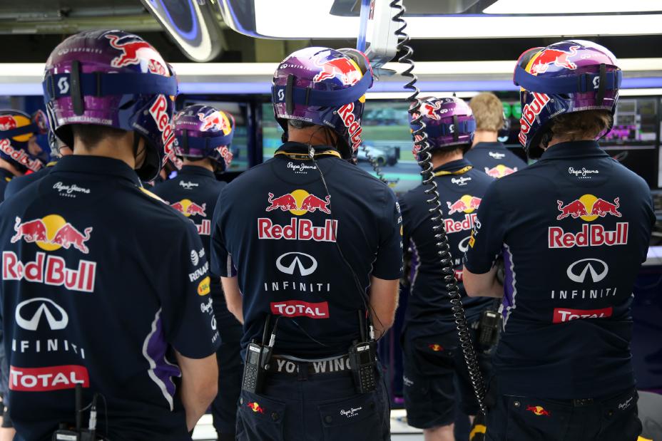 INFINITI RedBull crew members ready for the race- Hungarian Grand Prix: Qualifying
