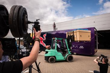MILTON KEYNES, UK (July 13, 2015) – Red Bull's world champion free runner, Ryan Doyle, defied gravity at INFINITI Red Bull Racing’s F1 factory in Milton Keynes on a recent visit. Sit back and check out how the factory becomes the ultimate free running F1 playground. Ryan's creative free running style and strength, combined with his background in martial arts and a philosophy of not living in fear and making mistakes, take his art to the next level.