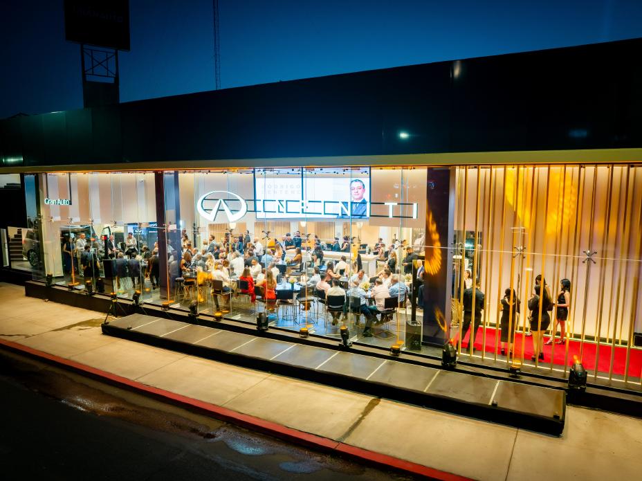 Vista exterior del concesionario INFINITI Hermosillo recién inaugurado, con diseño arquitectónico moderno alineado a la imagen global de la marca