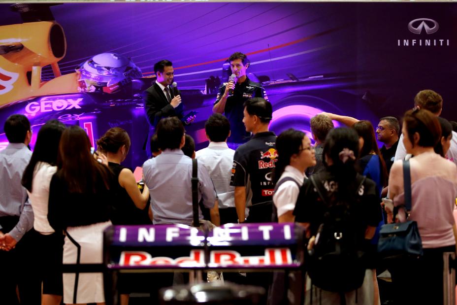 Infiniti team at the 2013 Singapore Grand Prix.
