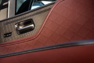 Foto de materiales interiores de QX80 Autograph