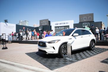 INFINITI hosts Charity Stripe Challenge at Tailgate Plaza at the Alamodome, an on-site experience throughout the Final Four weekend. Fans can participate in a free throw competition, and INFINITI will make a donation to Coaches vs Cancer for every shot made.

