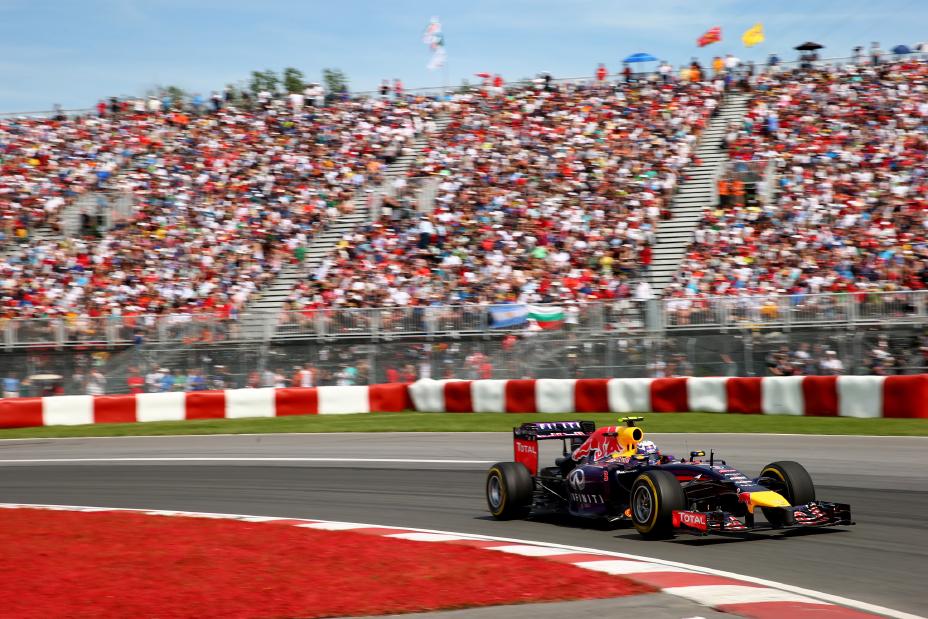 Infiniti car driving on the Canadian Grand Prix race track.