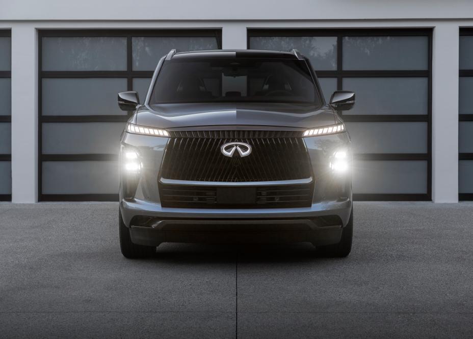 Vista frontal de INFINITI QX80 Autograph