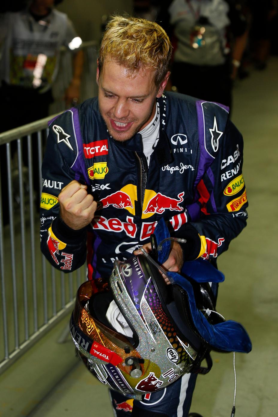 Red Bull Infiniti driver fisting bumping.
